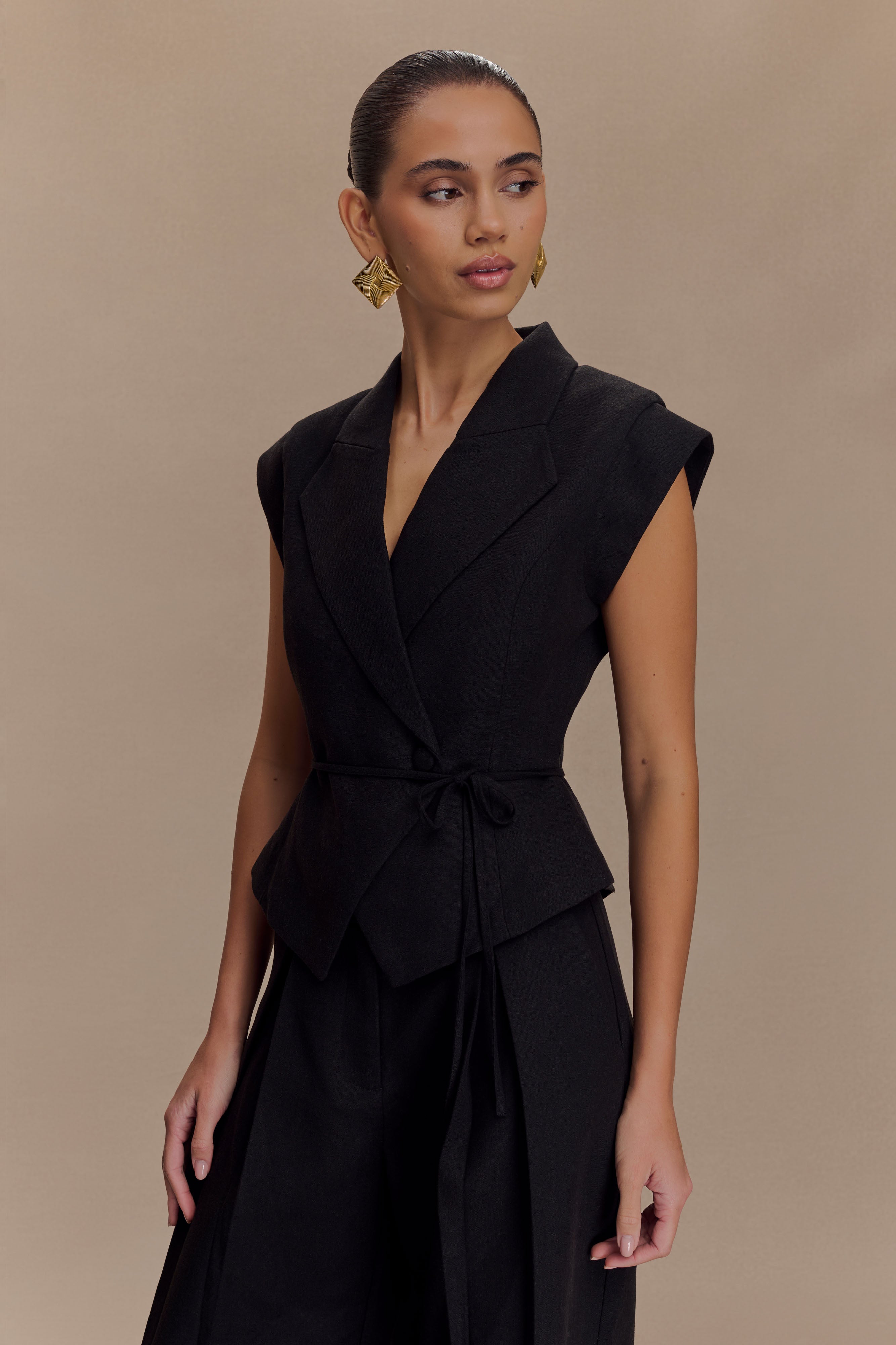 Andina Shortsleeve Linen Top - Black