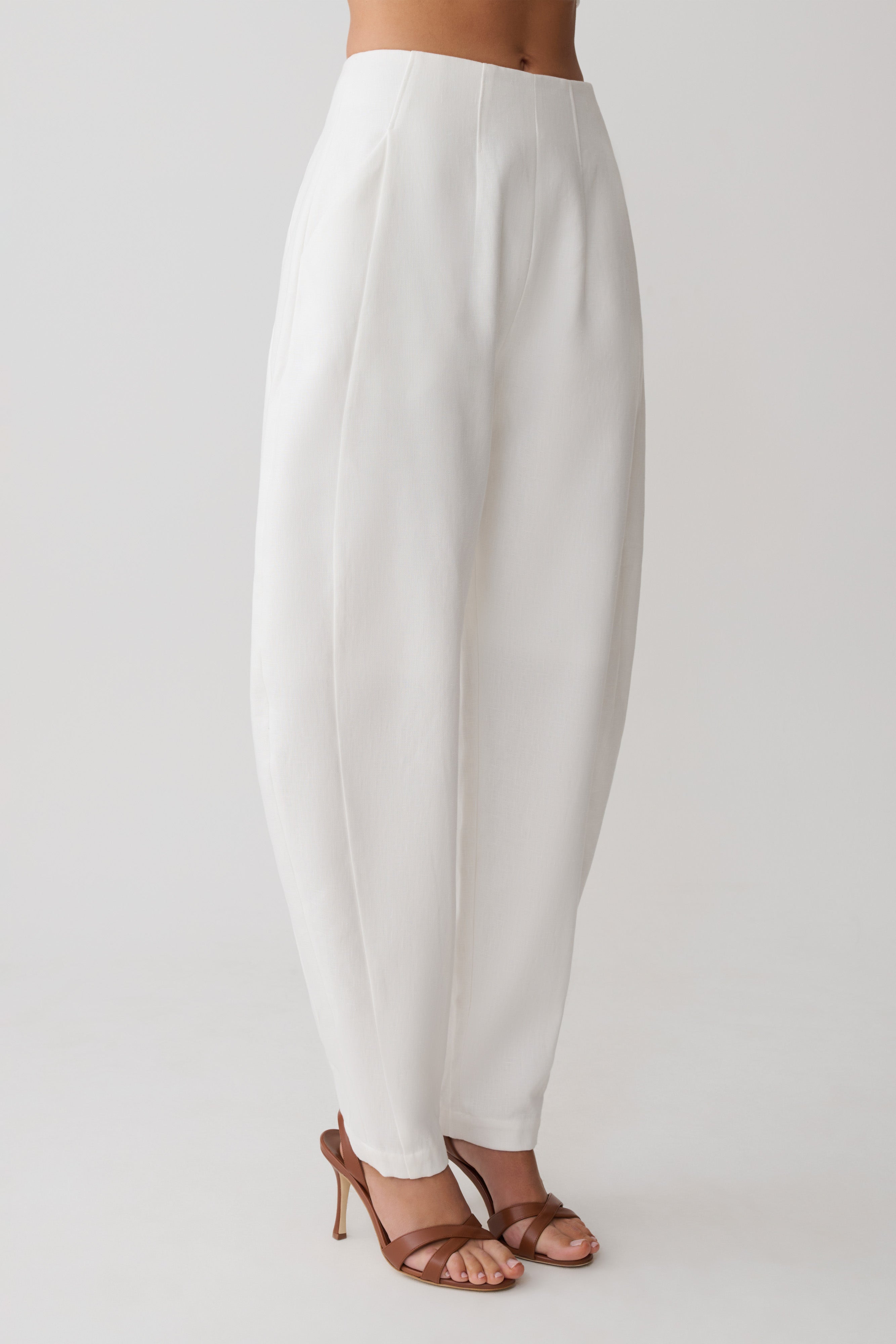 Oriana Linen Oversize Pants - White